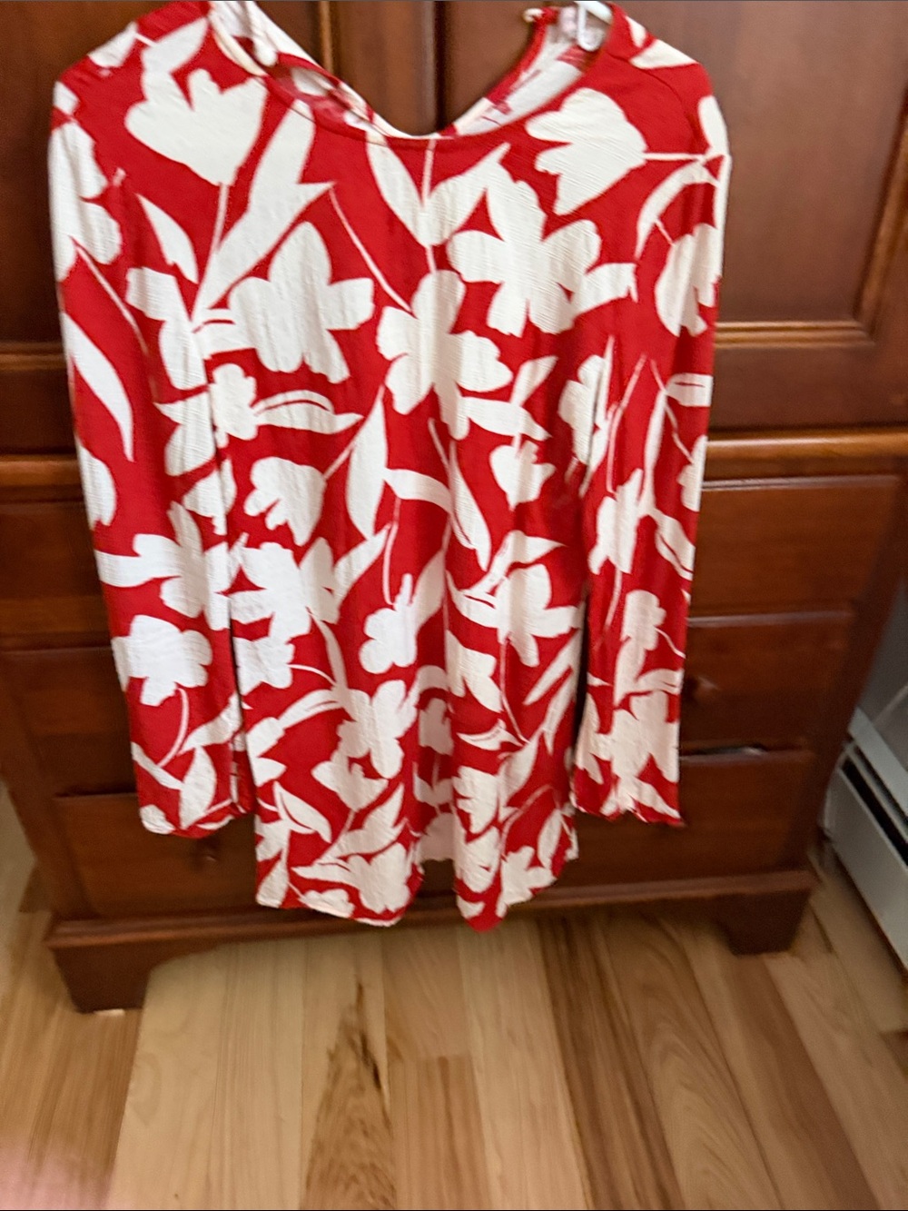 Mister Zimi Red and White Floral Long-Sleeve Dress